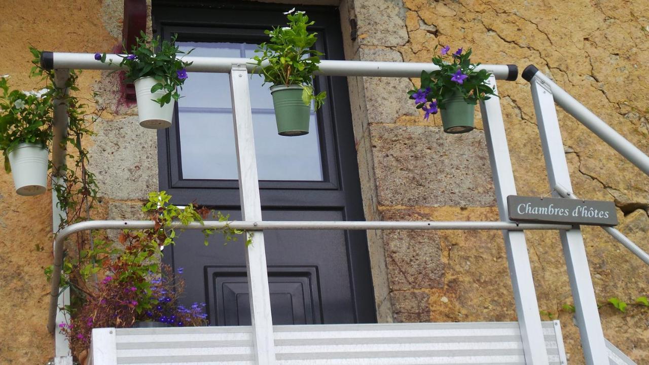 Chambre D'Hotes Le Paon Blanc Monprimblanc Exterior photo